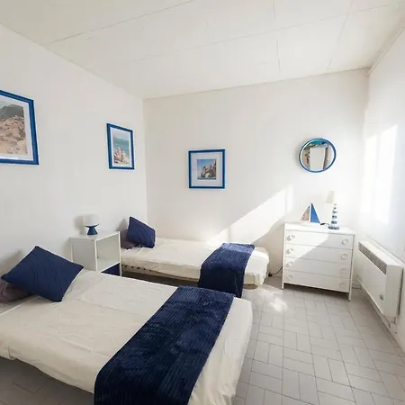 Db8 Face Les Pieds Dans Le Sable Apartment *