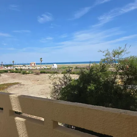 Db8 Face Les Pieds Dans Le Sable Apartment *